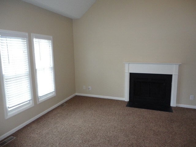 Foto del edificio - 705 Cattail Cir