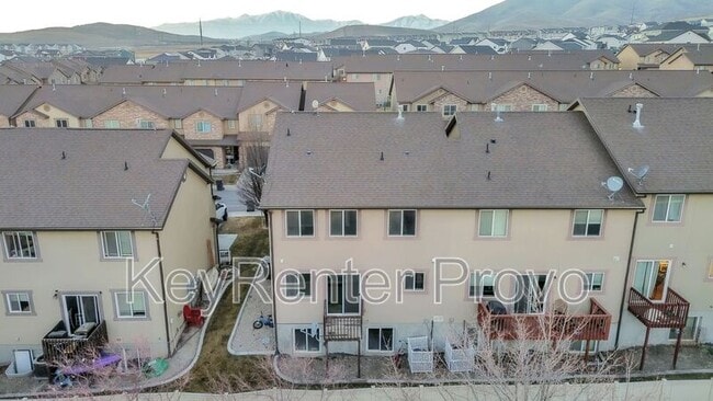 Foto del edificio - 2004 Churchill Dr