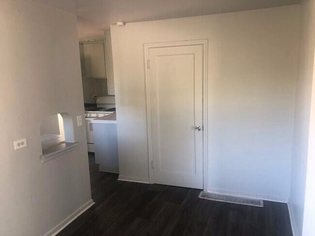 Foto del edificio - 2 Bedroom 1 Bathroom in East Denver Availa...