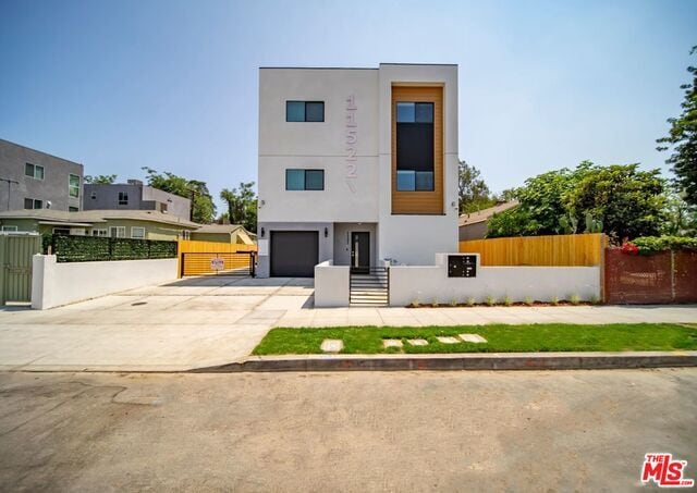 Primary Photo - 11522 Emelita St