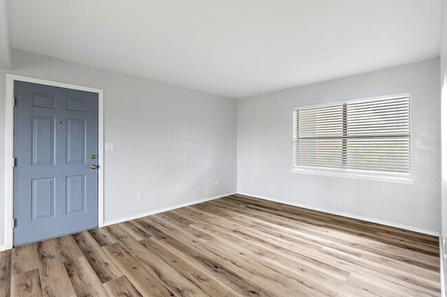 Foto del edificio - Beautifully Updated 1Bed / 1Bath Apartment Home