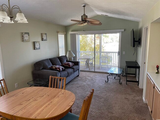 Foto del edificio - 541 White River Dr