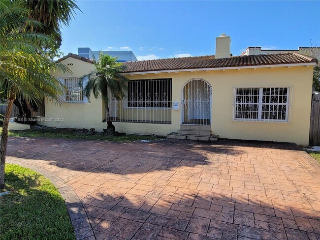 Foto del edificio - 2494 SW 26th Ln