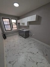 Building Photo - 160 Ellis Ave