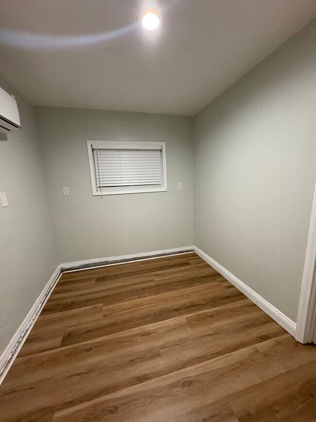 Foto del edificio - 23592 Flight St