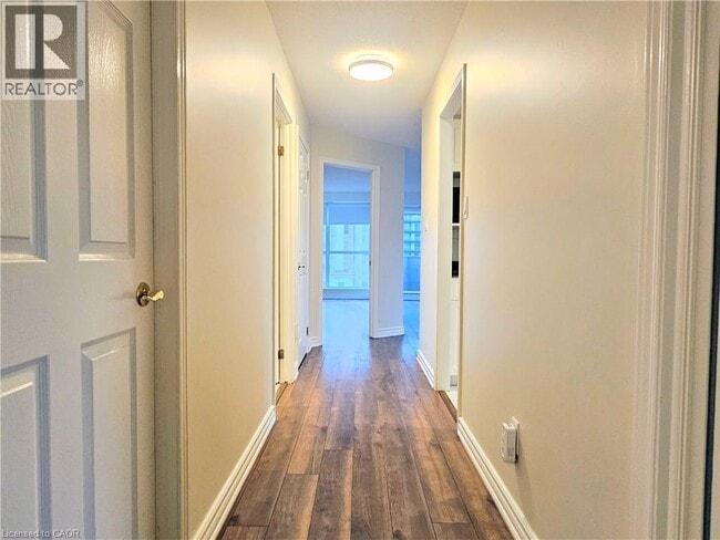 Building Photo - 67 Caroline St S