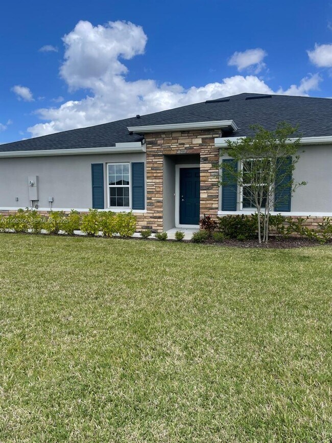 Building Photo - 9509 SW Libertas Wy