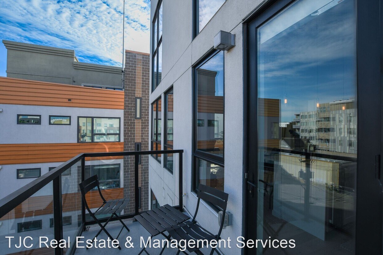 Foto principal - 2 br, 2 bath House - 1735 Central St #511