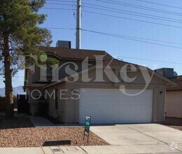 Building Photo - 2368 Valley Dr