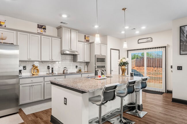 Foto del edificio - 9928 Long Leaf Pne Dr