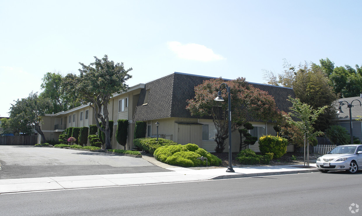 Building Photo - Central Avenue Apartments