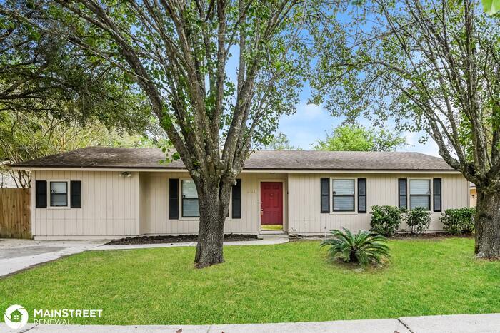 Primary Photo - 2421 OLSON LN, JACKSONVILLE, FL 32210