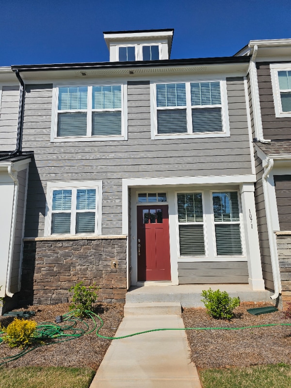 Building Photo - 1071 S Point Rd