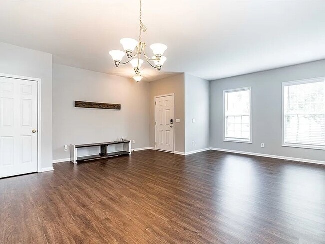 Foto del edificio - Stunning 3BD, 2.5BA Raleigh Home in the Prestigious Eagle Ridge Golf Community with Premier Ameni...