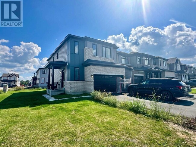 Building Photo - 101 Lumen Pl