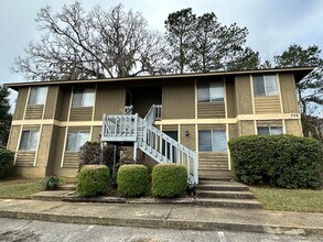 Building Photo - 736 Pointe Ct