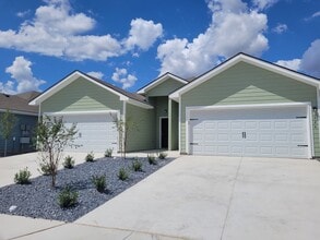 Building Photo - 615 Ashers Pl