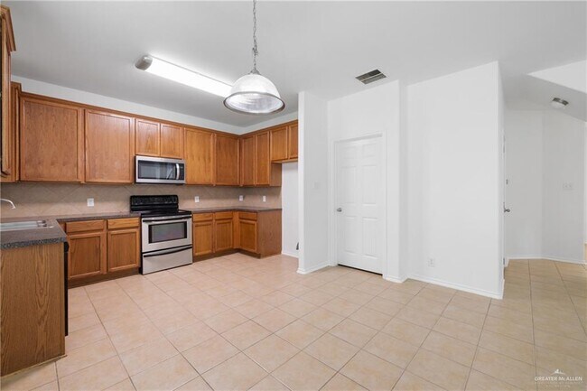Foto del edificio - 3420 Fern Ave