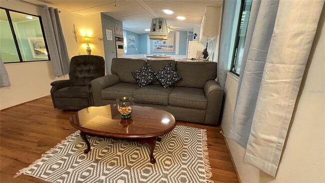 Foto del edificio - 1214 Dustin Dr