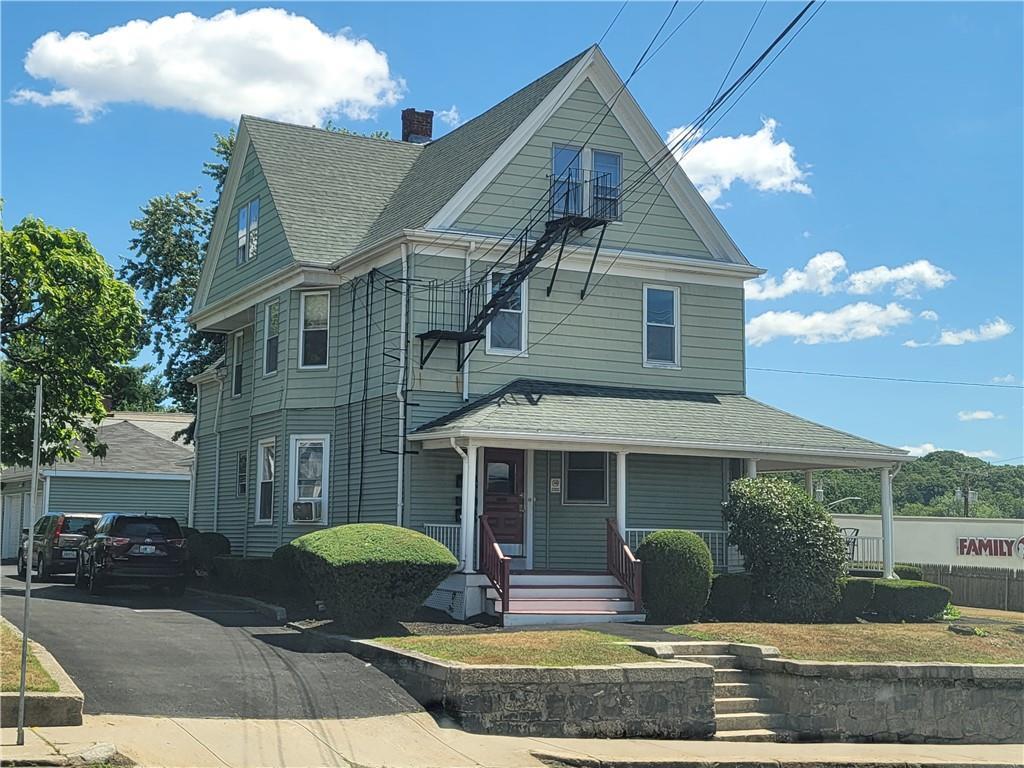Primary Photo - 17 Fruit Hill Ave