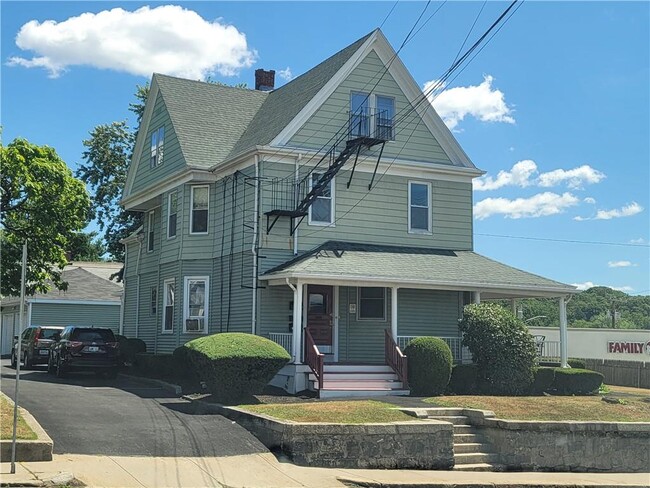 Building Photo - 17 Fruit Hill Ave