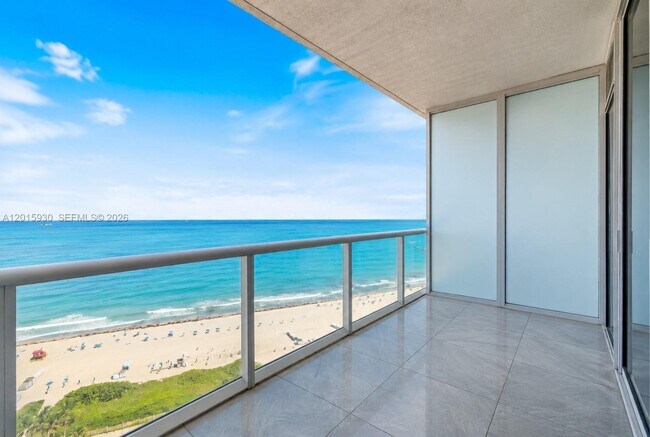 Foto del edificio - 100 South Pointe Dr