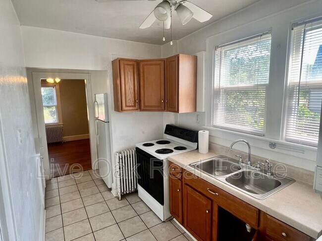 Foto del edificio - 9639 Wells Pkwy