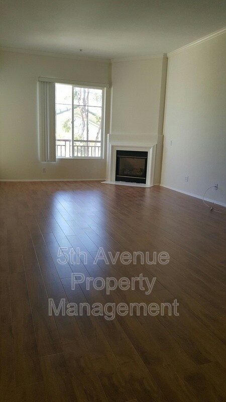 Foto del edificio - 12360 Carmel Country Rd