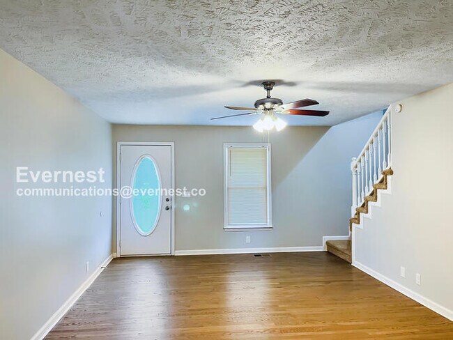 Foto del edificio - 405 Pleasant Run Rd