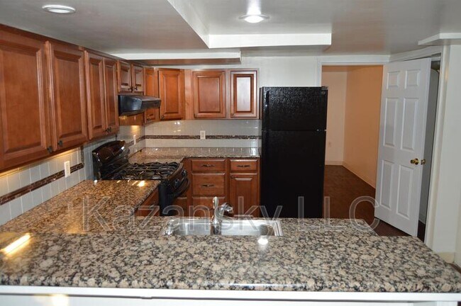 Building Photo - 4901 N 18th St