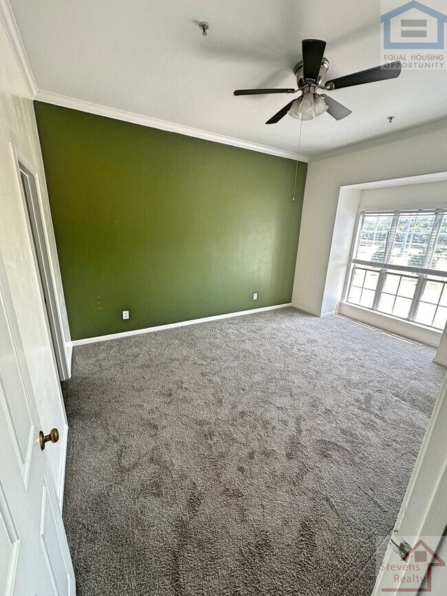 Foto del edificio - 123 W End Pl