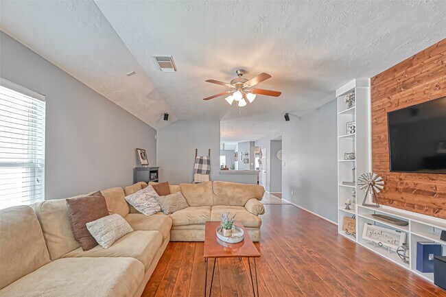 Foto del edificio - 22210 Bellow Glen Dr