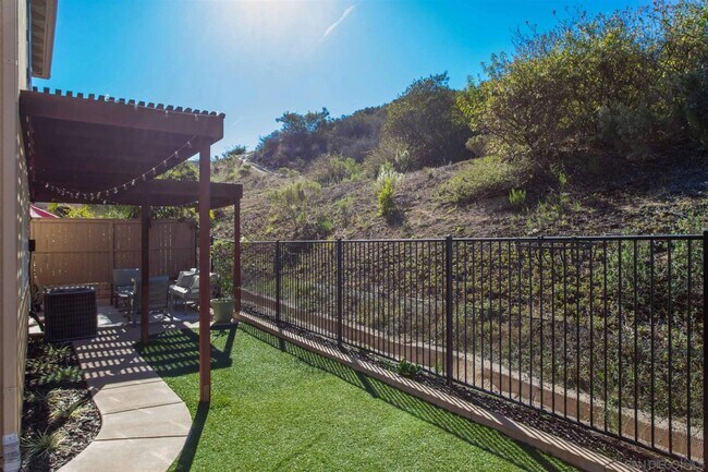 Foto del edificio - 550 Via Del Caballo