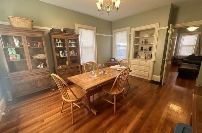Foto del edificio - 374 Highland Ave