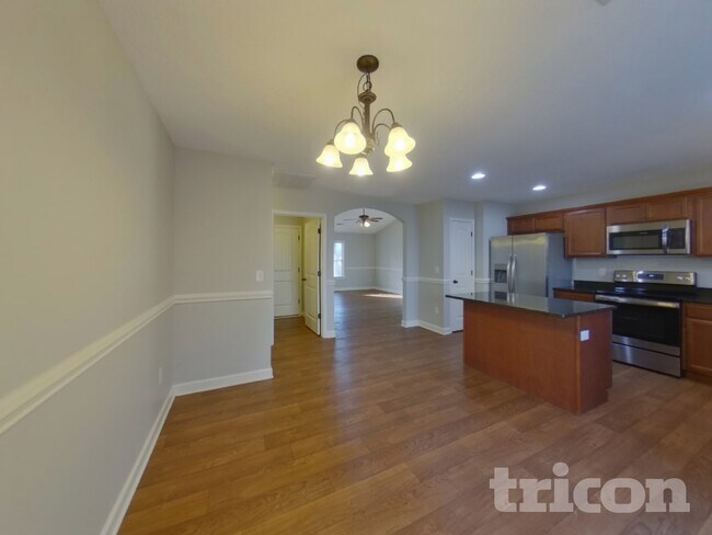 Foto del edificio - 613 Slippery Moss Dr