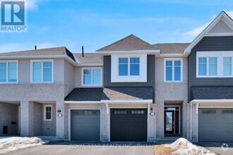 Building Photo - 124 ANGELONIA Crescent