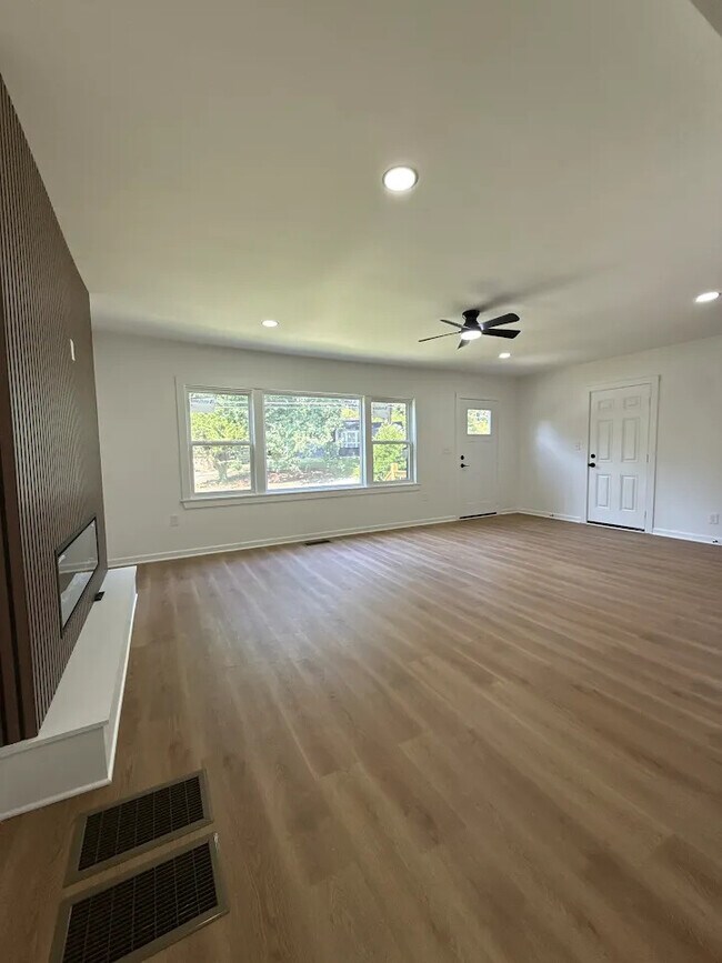 Foto del edificio - 1680 Brewer Blvd SW