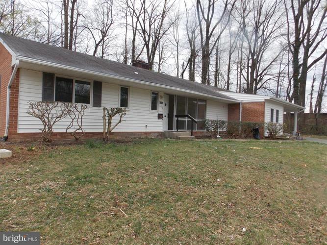 5601 Earlehurst St, Springfield, VA 22151 House Rental in Springfield
