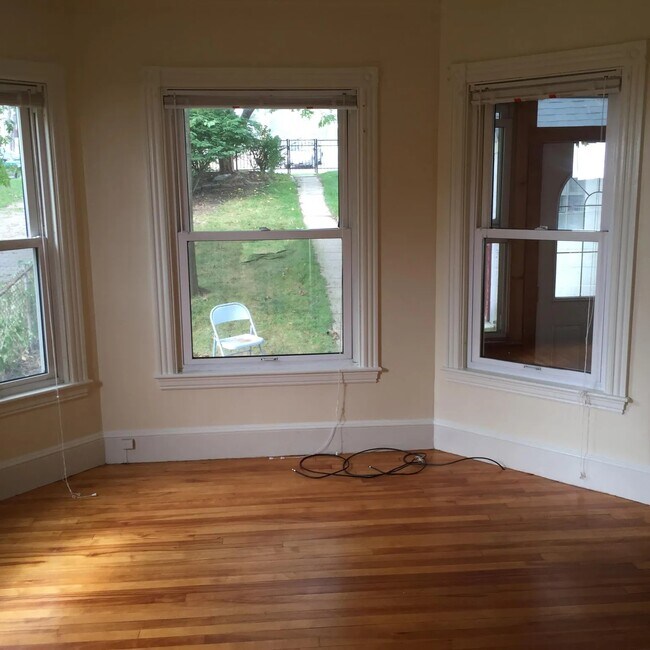 Living room - 13 Eastern Promenade