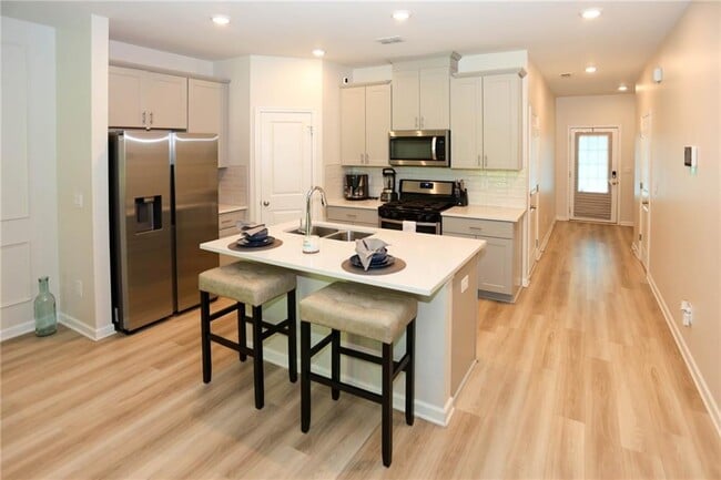 Building Photo - 5682 Plain Field Ln