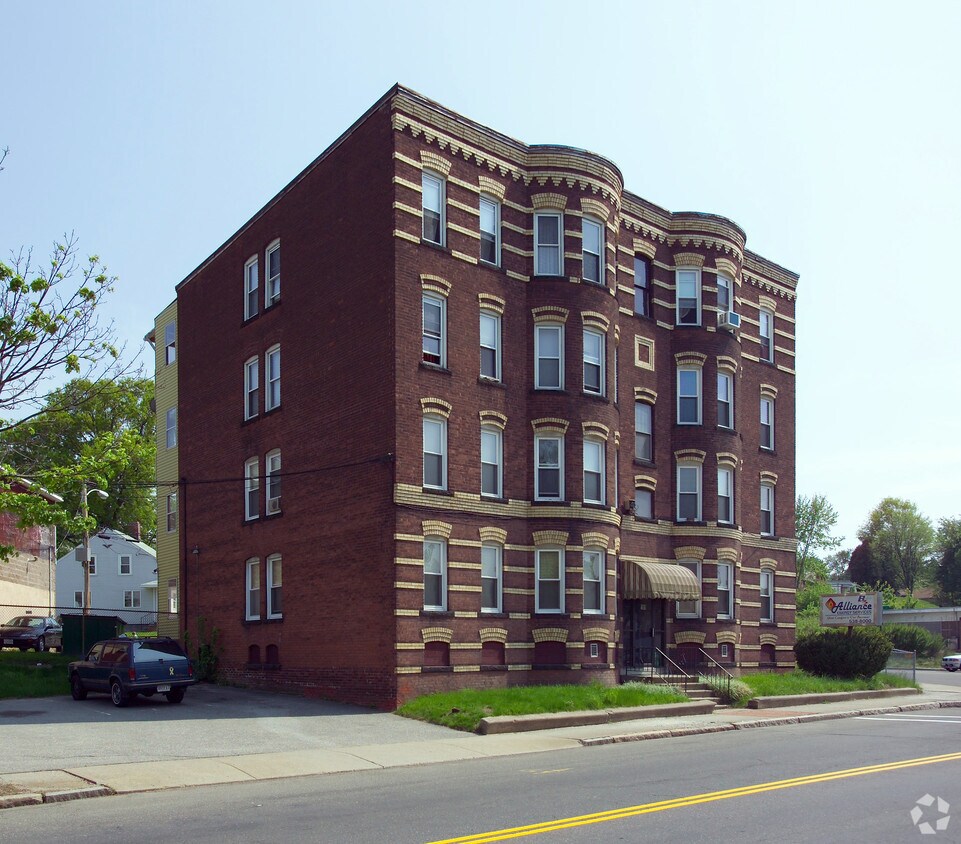 Building Photo - 189 Center St