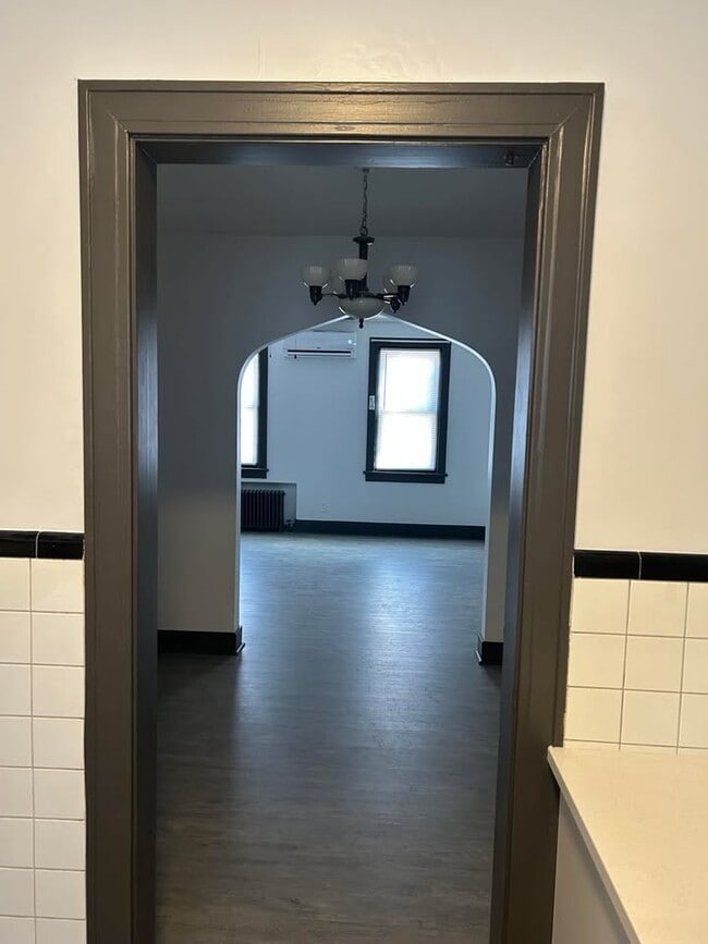 Dining room - 238 E North St