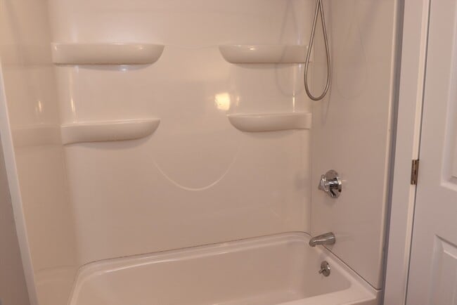 Foto del edificio - 73 Everett St