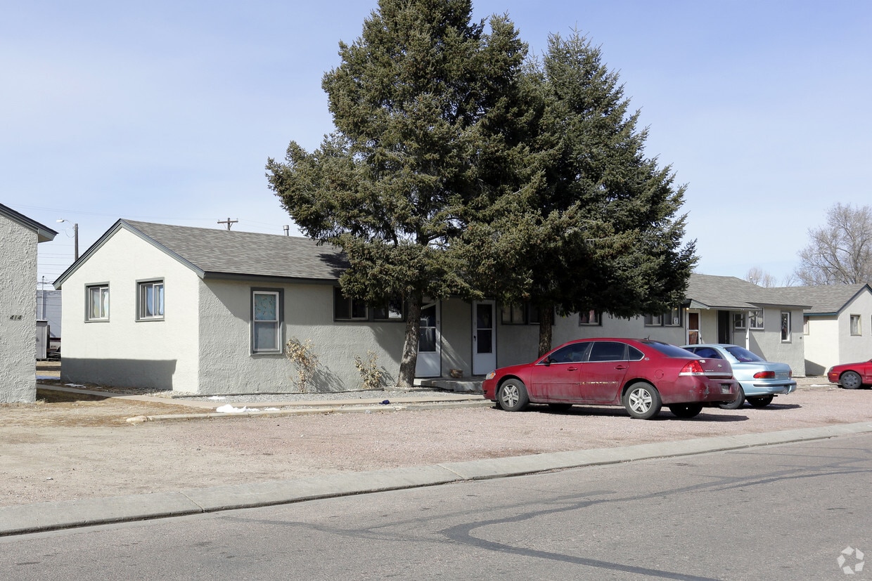 Primary Photo - 412-422 Arrawanna St