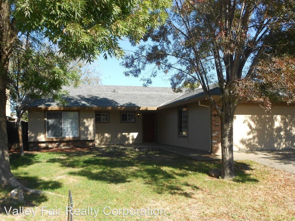 1687 Valley Meadows Dr, Olivehurst, CA 95961 House Rental in
