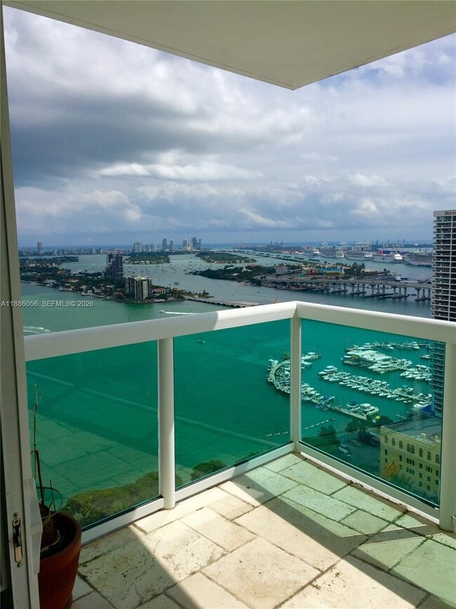 Building Photo - 1800 N Bayshore Dr