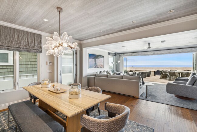 Building Photo - 4807 Seashore Dr