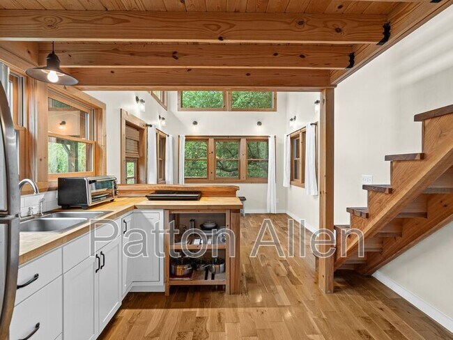 Foto del edificio - 81 5th Ave