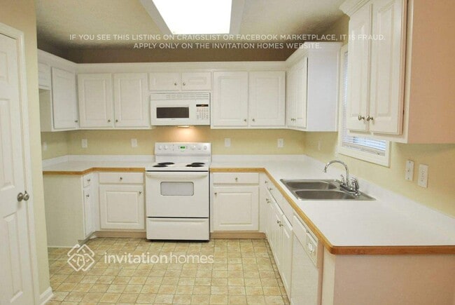 Building Photo - 110 Marbrook Trce