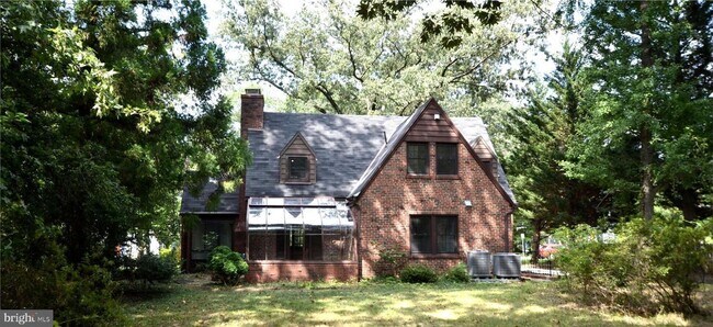 Foto del edificio - A beautiful single house at University Park